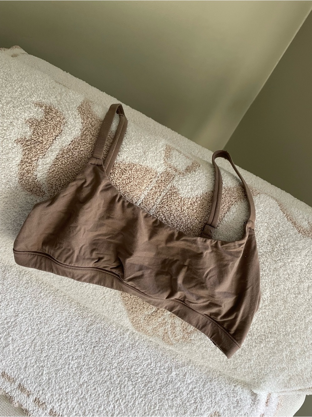 SKIMS Wireless Scoop Bralette in Chocolate Brown